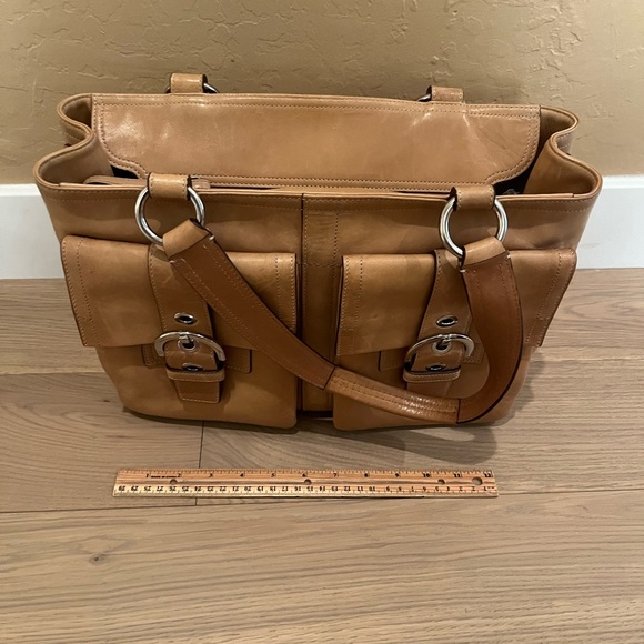 Coach Leather Shoulder Bag - Picture 5 of 8